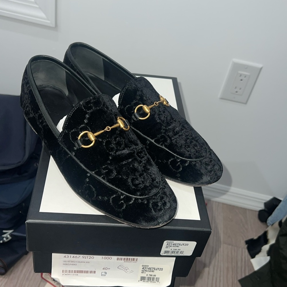 GUCCI NERO VELVET GG LOAFER